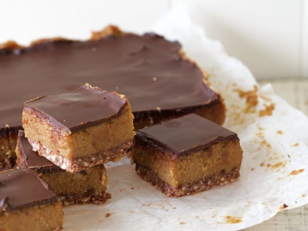 Raw Caramel Slice