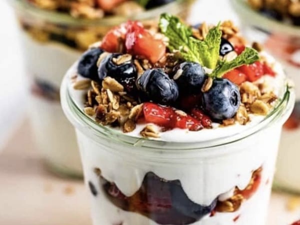 Berry & Granola Yoghurt Cup