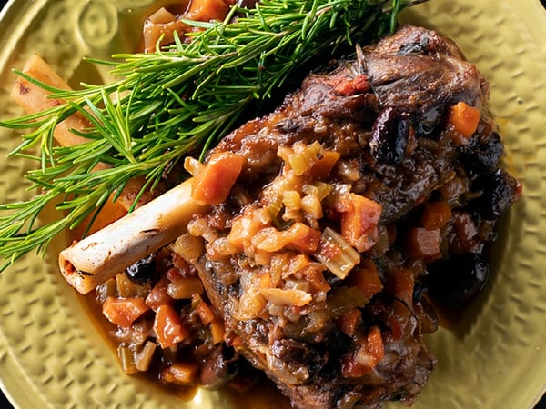 Lamb Shanks with Olives and Red wine