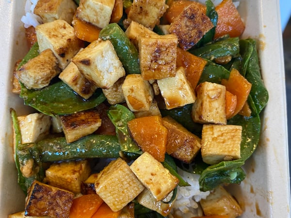 Tofu peanut stirfry 690 Cals