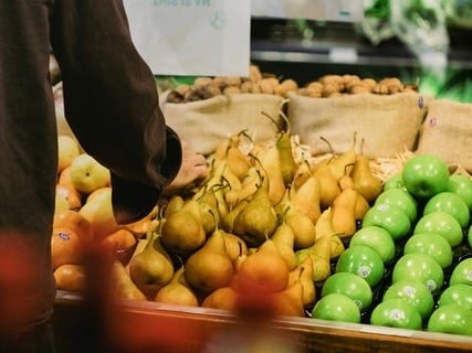 Weekly seasonal fruit and veg box $150