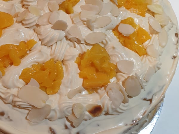 Peach & Dulce de Leche Cream Sponge