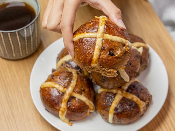 Hot cross buns (fruit)