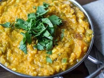 Red Lentil & Coconut Dahl w/Quinoa