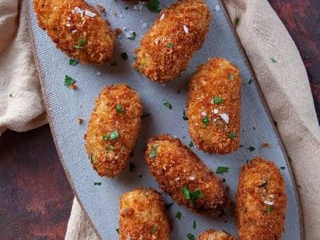 Smoked cheddar and broccoli Croquettes