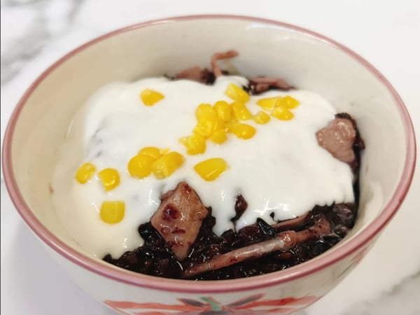 Black Sticky Rice Pudding with Taro and Coconut | 芋头椰子黑糯米布丁