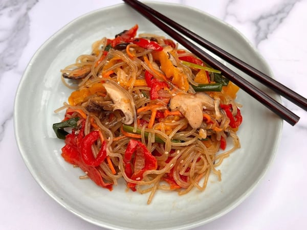 Korean Glass Noodle Stir-fried (Japchae) | 韩式冬粉炒