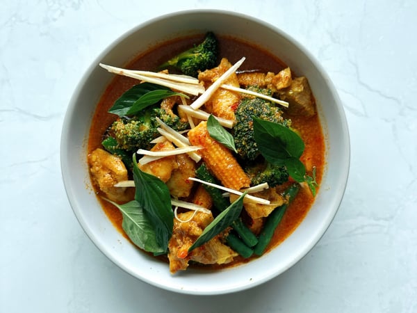 Chicken Jungle Curry with jasmine rice - FROZEN