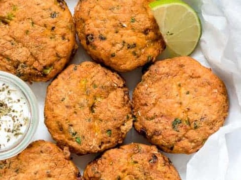 Salmon Patties with Potato Wedges, Peas & Sweet Chilli Sauce