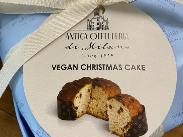 Vegan Italian Christmas Cake