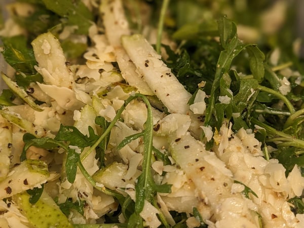 Pear, Rocket & Parmesan Salad | GF - Vego - Halal