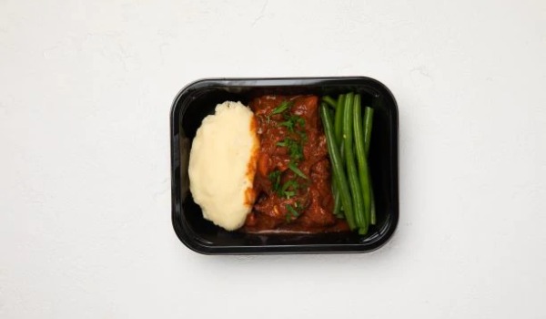 Beef & Vegetable Ragu with Mashed Potato & Green Beans