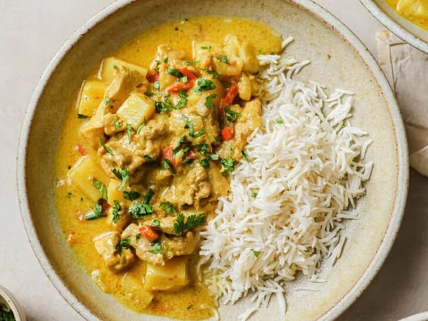 TURMERIC CHICKEN CURRY