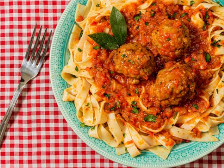 Fettuccine with Meatballs Sauce