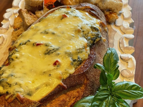 French Bread with Cheesy Spinach Dip