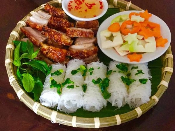 Roast Pork on Roll Vermicelli | Bánh Hỏi Heo Quay