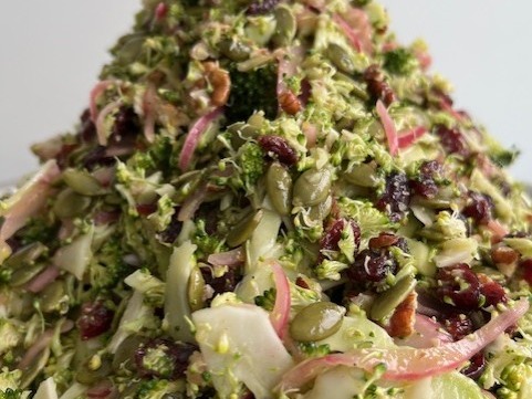 BROCCOLI & PECAN SALAD