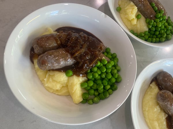 Bangers & Mash - Single serve