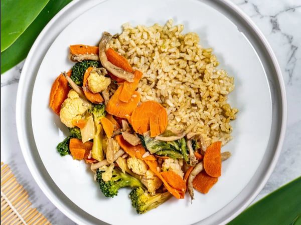 Vegetable Stir-Fry with Brown Rice | 蔬菜炒饭