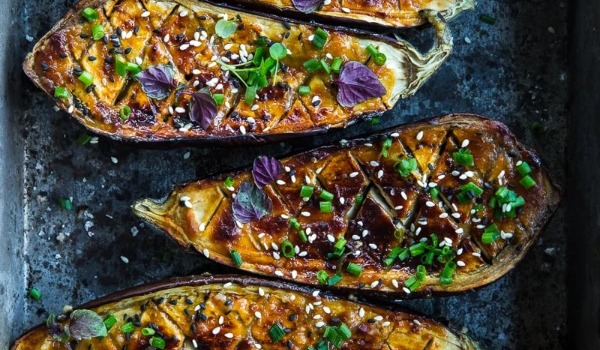 Japanese-style Negi Miso Glazed Eggplant with Sesame Seeds (Vegan)