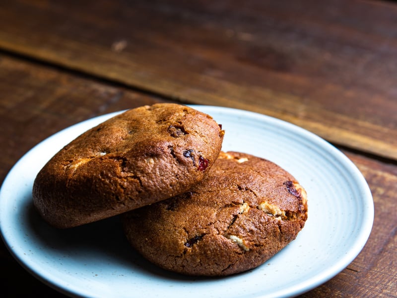 White Choc & Macadimia Nut Cookie