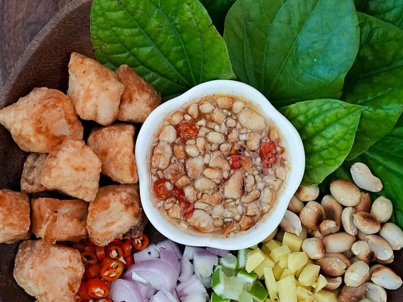 Thai Tofu Bites with Two Dipping Sauces & Mango Salad