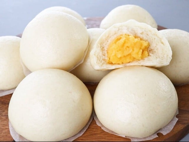 Custard Buns (6 Pack)