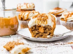 Pumpkin Pie Muffins with Maple Cream Cheese