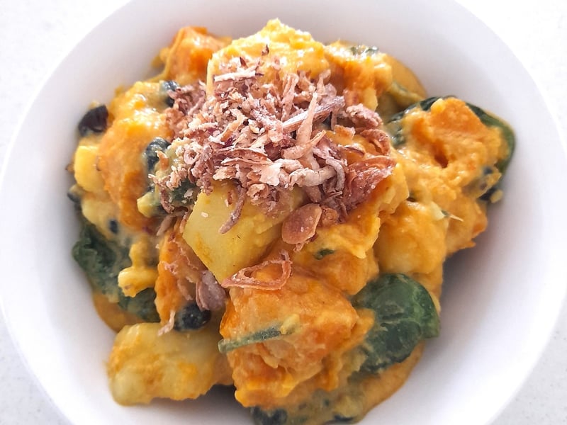 Indonesian Pumpkin & Potato Curry