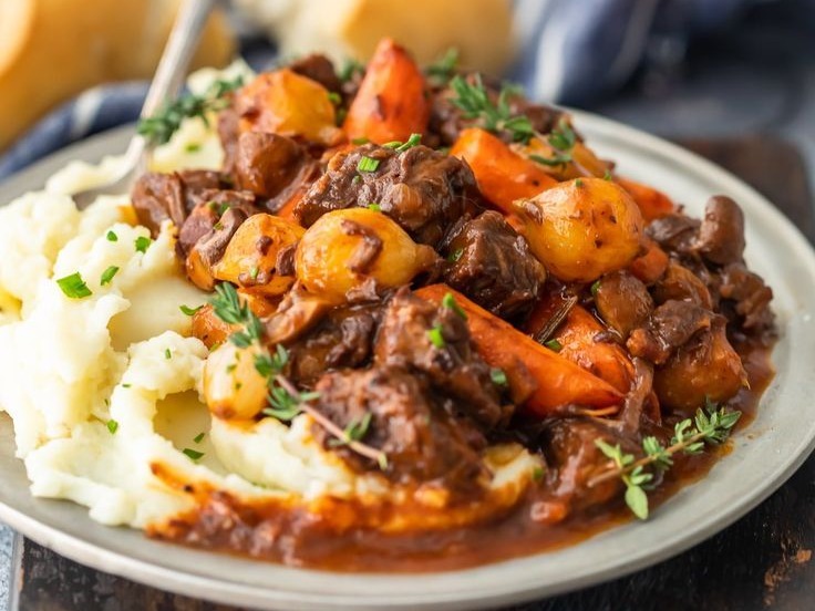 Beef Burgundy & Creamy Mash