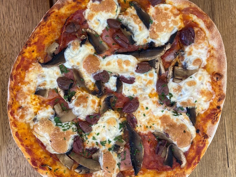 Capricciosa Pizza