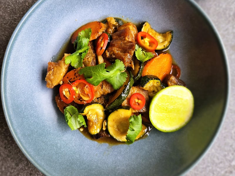 VIETNAMESE CHILI & LIME CARAMEL PORK STIR FRY