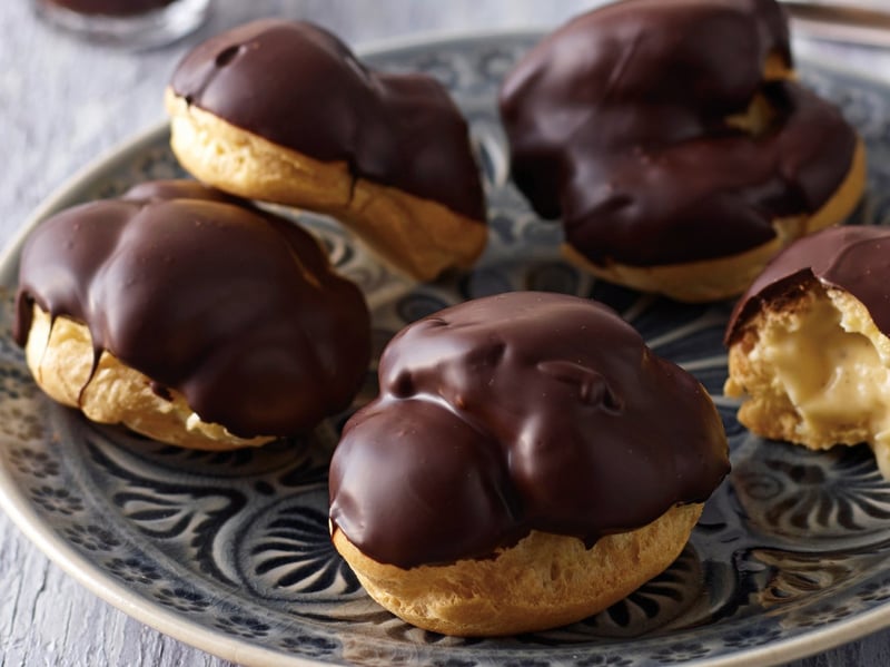 Classic Profiterol w creme patisserie & chocolate.