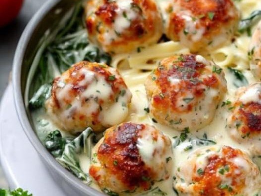 Chicken Meatballs in Spinach Alfredo sauce