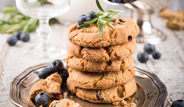 Blueberry & Coconut Brekkie Biscuit (DF, V, VE)