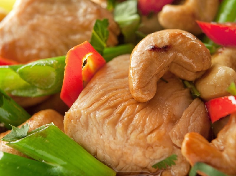 Chinese Cashew Chicken FROZEN