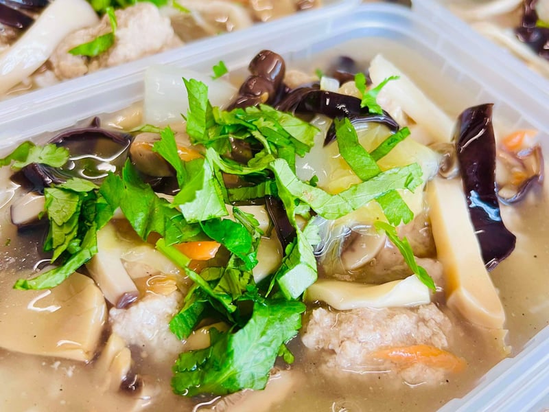 FROZEN: Mushroom Pork Thick Soup with Steamed Rice FODMAP