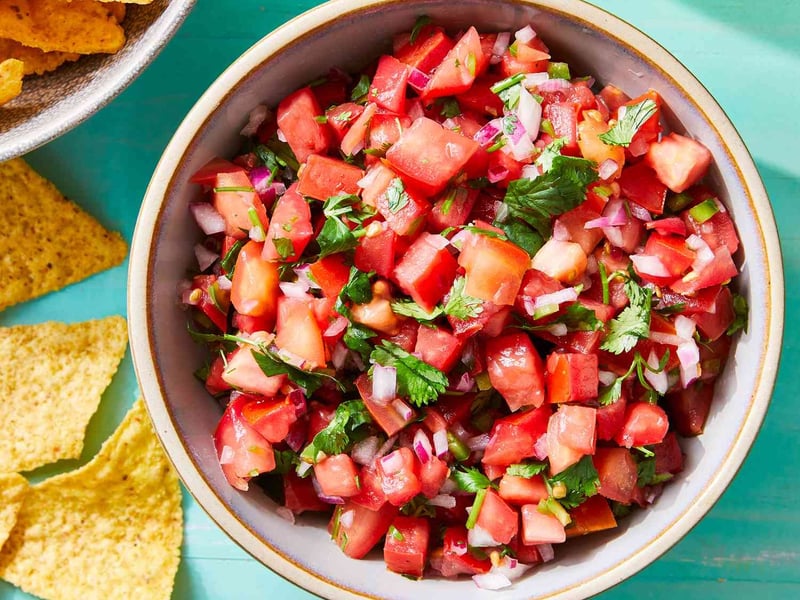 Classic fresh tomato salsa