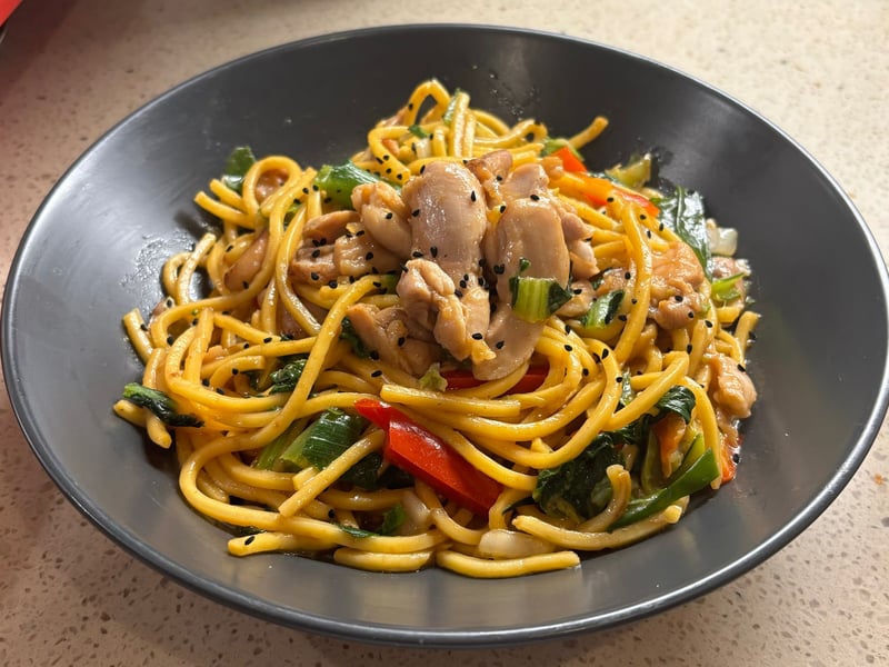 Hokkien Noodles with Chicken and Vegetables - Complete Meal for One