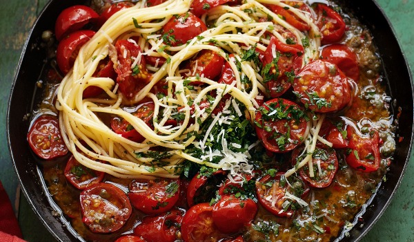 Cherry Tomato Spaghetti with Olives, Speck and Basil