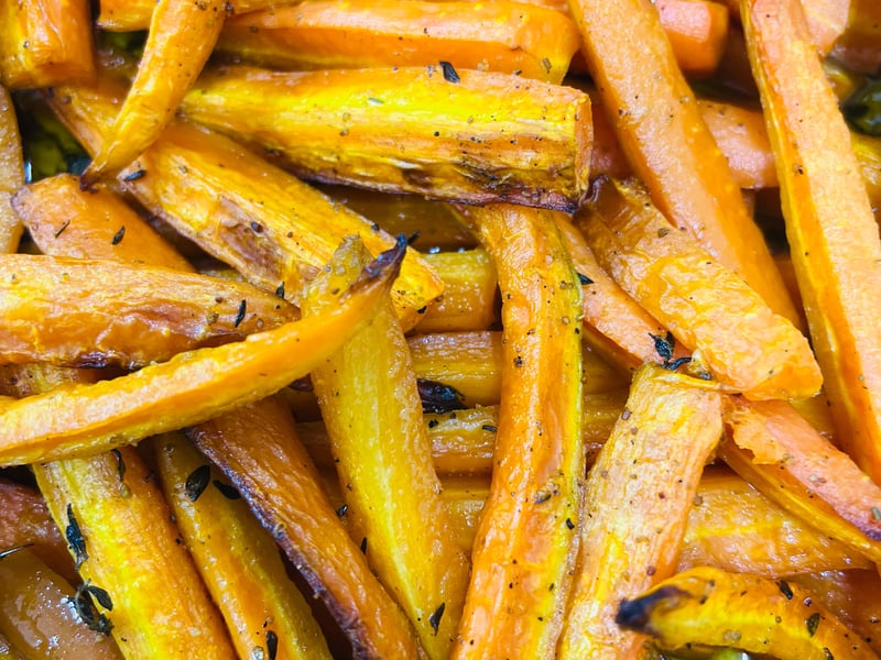 honey roasted carrots with thyme