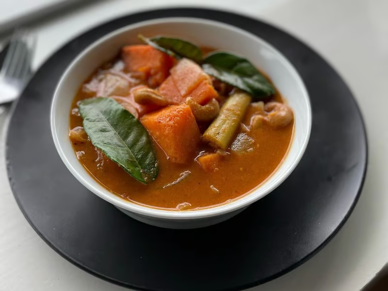 Sweet Potato & Cashew Massaman Curry Sauce